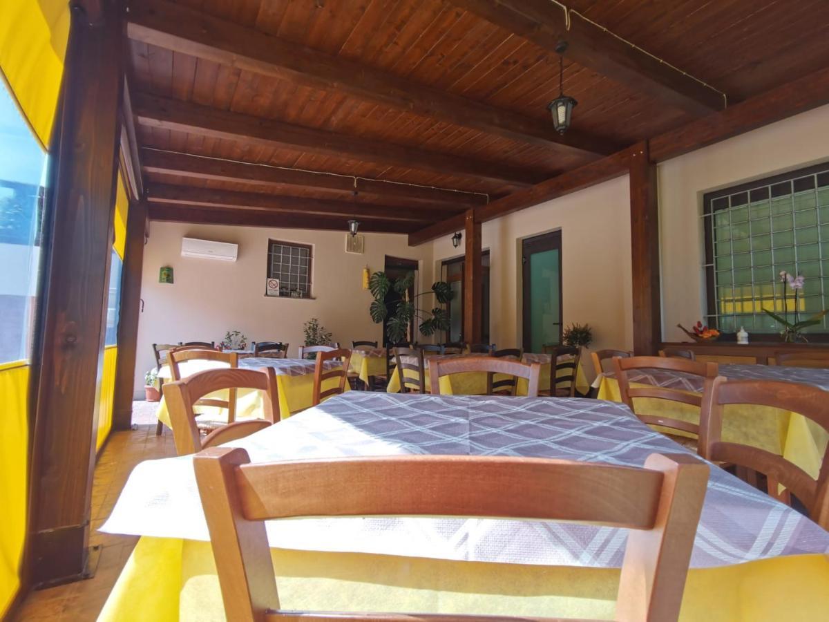 Hotel Edelweiss Laino Borgo Bagian luar foto