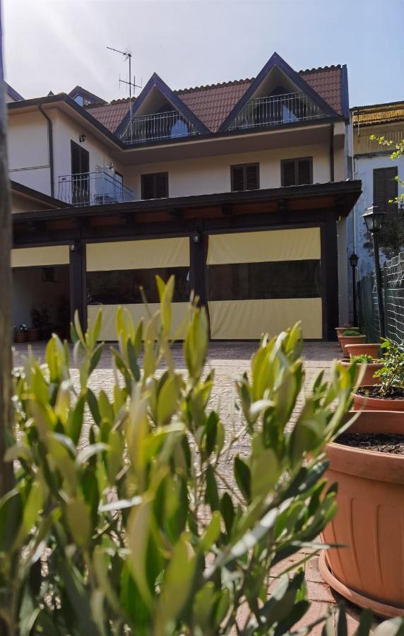 Hotel Edelweiss Laino Borgo Bagian luar foto