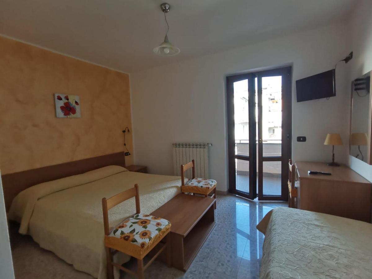 Hotel Edelweiss Laino Borgo Bagian luar foto