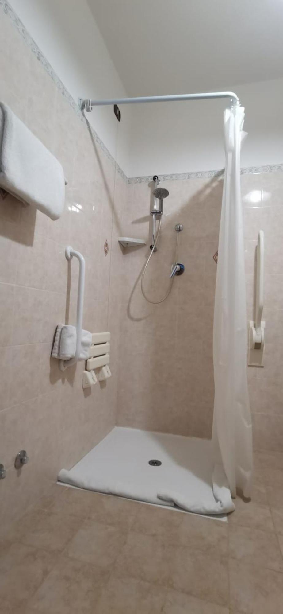 Hotel Edelweiss Laino Borgo Bagian luar foto