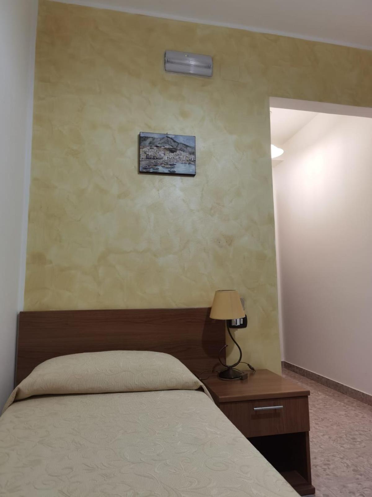 Hotel Edelweiss Laino Borgo Bagian luar foto